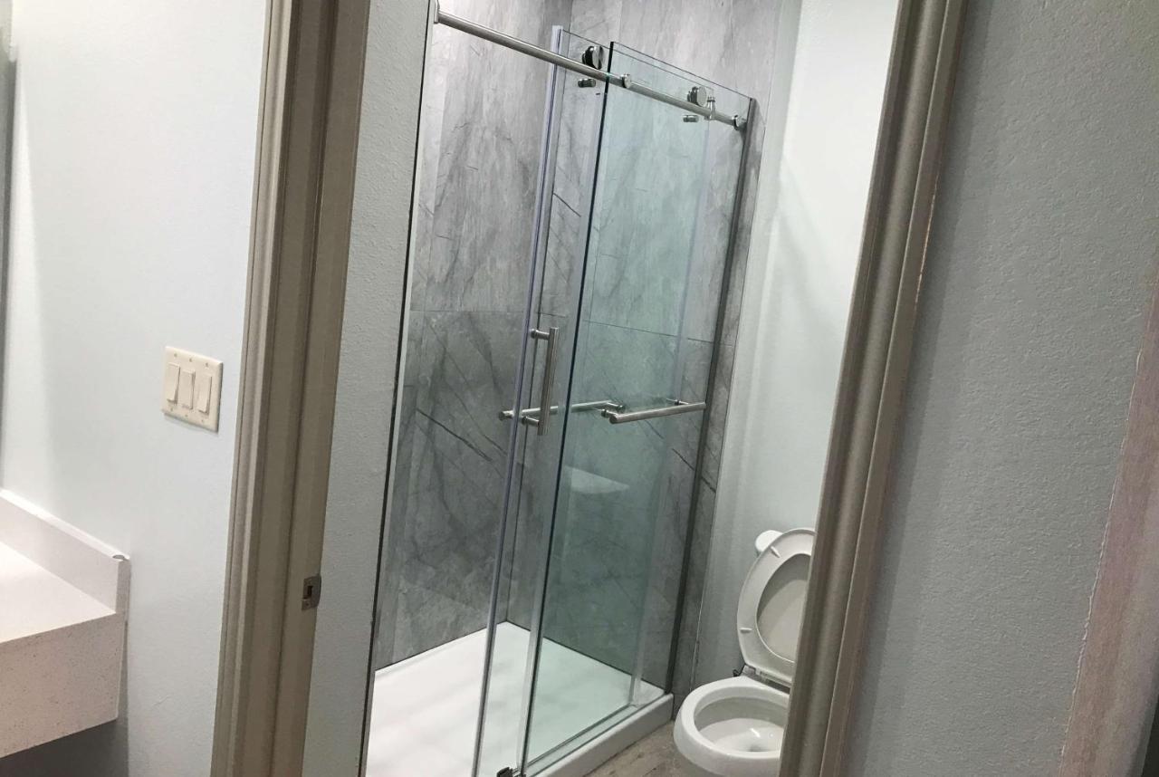 Super 8 By Wyndham Humble Houston Fallcreek Ngoại thất bức ảnh