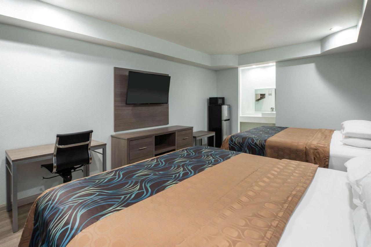 Super 8 By Wyndham Humble Houston Fallcreek Ngoại thất bức ảnh