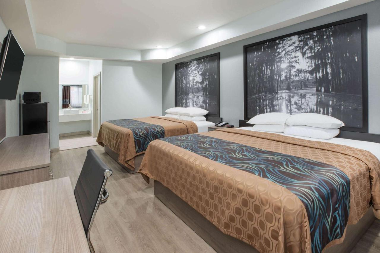 Super 8 By Wyndham Humble Houston Fallcreek Ngoại thất bức ảnh