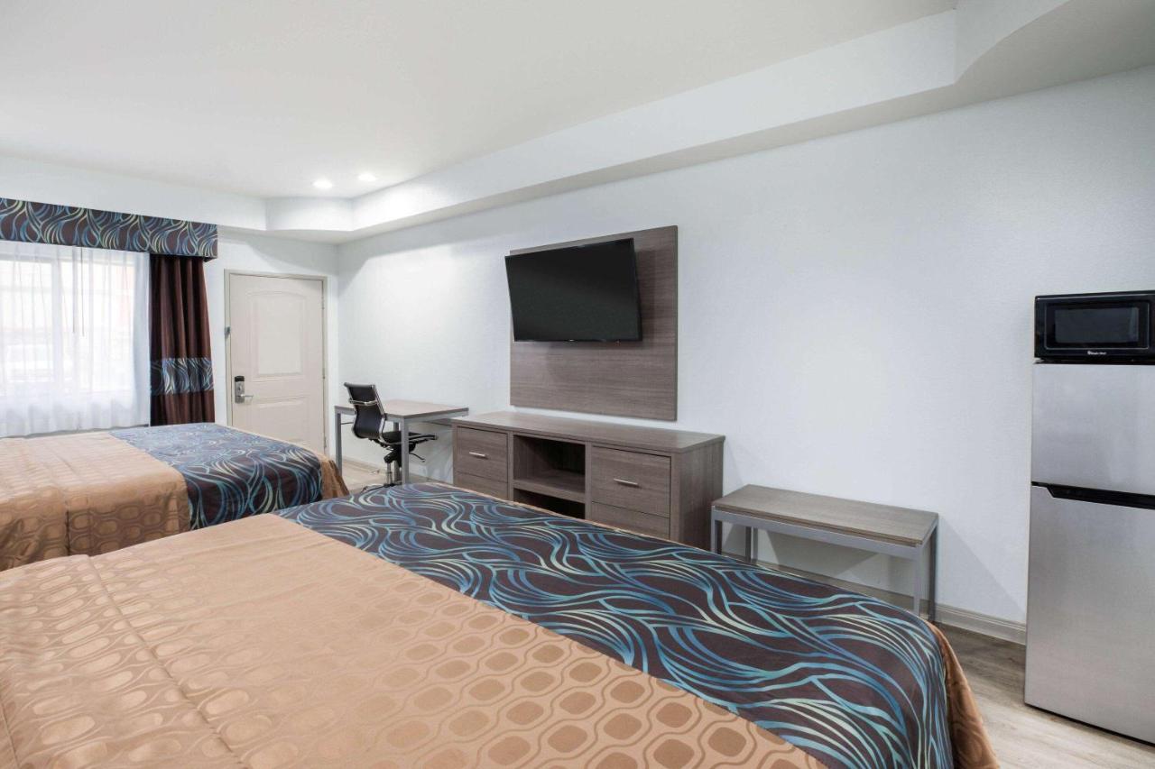 Super 8 By Wyndham Humble Houston Fallcreek Ngoại thất bức ảnh